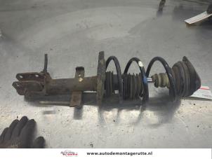 O206643 Gebruikte schokdemperpoot links-voor Ford Fiesta
