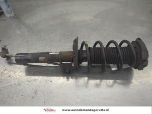 O206645 Gebruikte schokdemperpoot rechts-voor Volkswagen Golf