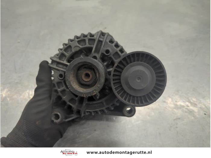 Gebruikte Dynamo BMW X3 (E83) 3.0i xDrive 24V Prijs op aanvraag aangeboden door Autodemontage M.J. Rutte B.V.