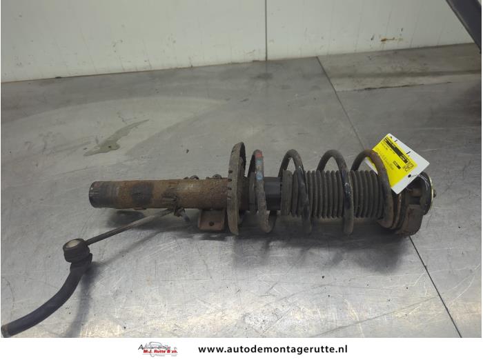Gebruikte Voorpoot links Volkswagen Polo O206661