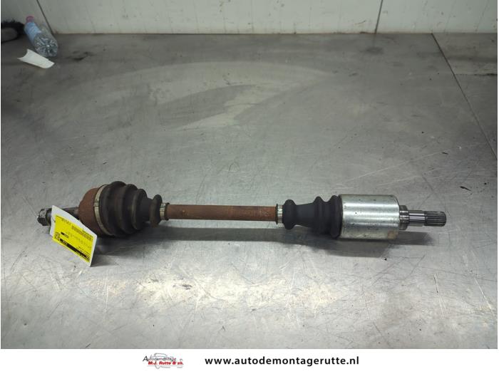 Gebruikte Aandrijfas links-voor Citroen C2 O206695