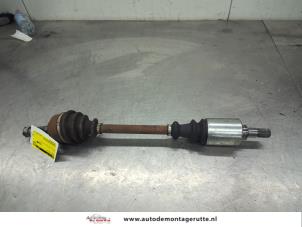 O206695 Gebruikte cardanas links-voor (vwa) Citroen C2