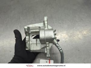 O206699 Gebruikte remklauw (tang) rechts-voor Peugeot 206