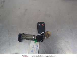 O206745 Gebruikte cilinderslot portier links Mitsubishi Space Star