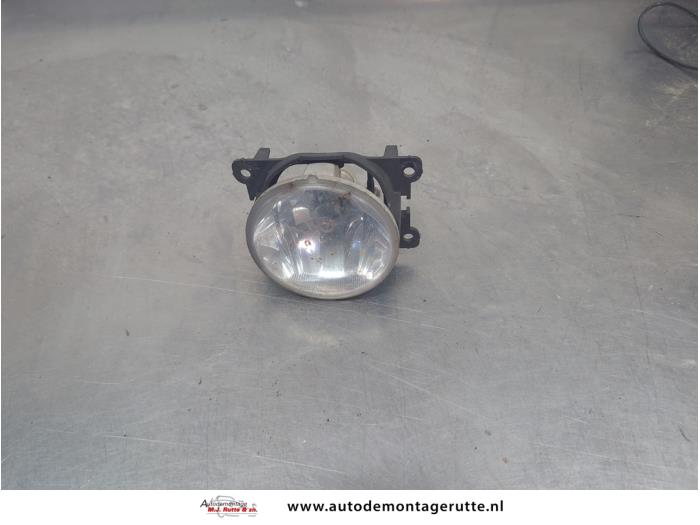 Gebruikte Mistlamp rechts-voor Peugeot 208 O206758