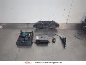 O206761 Gebruikte contactslot + computer Peugeot 208