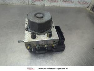 O206783 Gebruikte abs pomp Nissan Micra