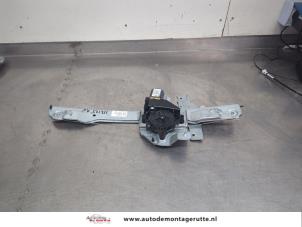 O206797 Gebruikte raammechaniek 4deurs rechts-voor Peugeot 208