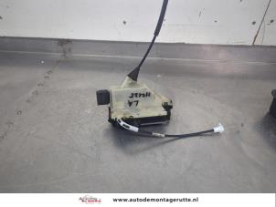 O206802 Gebruikte deurslot mechaniek 4deurs links-achter Peugeot 208