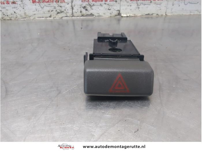 Gebruikte Schakelaar Paniekverlichting Volvo V40 O206827