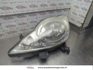 O206833 Gebruikte koplamp links Peugeot 107