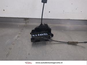 O206842 Gebruikte deurslot mechaniek 4deurs links-voor Renault Grand Scenic