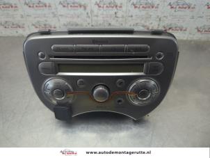 O206843 Gebruikte radio Nissan Micra