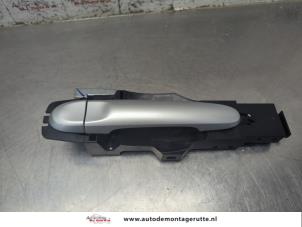 O206845 Gebruikte deurgreep 4deurs rechts-achter Nissan Micra