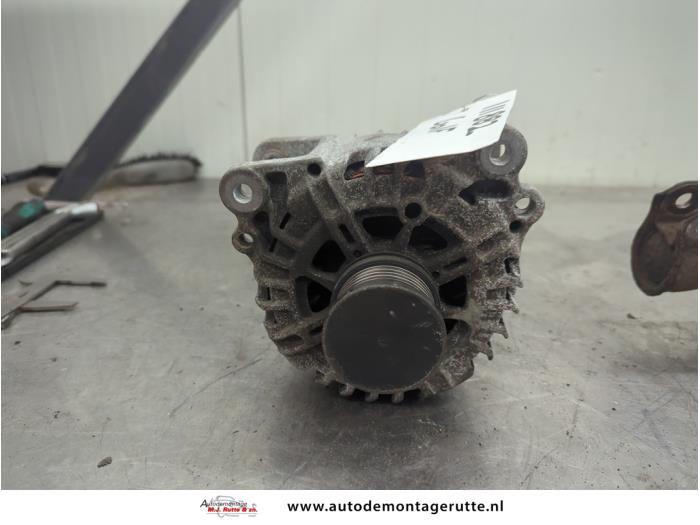 Gebruikte Dynamo Volkswagen Golf VII (AUA) 1.6 TDI BlueMotion 16V Prijs op aanvraag aangeboden door Autodemontage M.J. Rutte B.V.