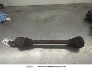 O206895 Gebruikte steekas links-achter BMW 3-Serie