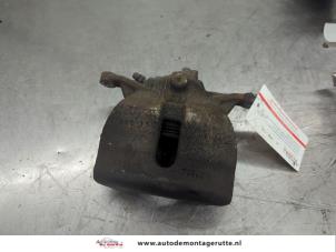 O206896 Gebruikte remklauw (tang) rechts-voor Volkswagen Golf