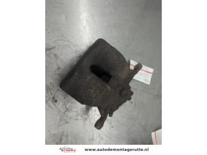 O206897 Gebruikte remklauw (tang) links-voor Volkswagen Golf