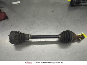 O206916 Gebruikte steekas links-voor Volkswagen Golf