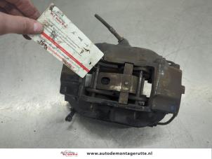 O206928 Gebruikte remklauw (tang) rechts-voor Ford Focus