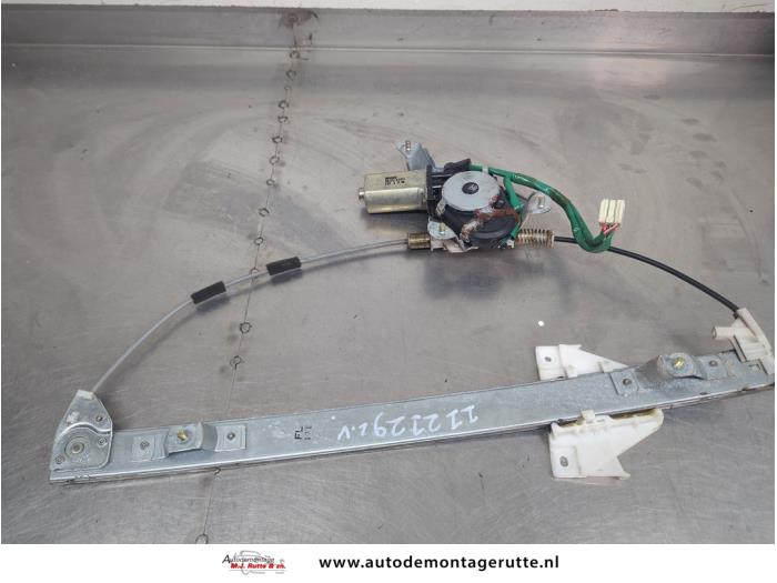 Gebruikte Raammechaniek 4Deurs links-voor Mazda Demio O206988