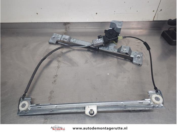 Gebruikte Ruitmechaniek 2Deurs links-voor Renault Kangoo O206996