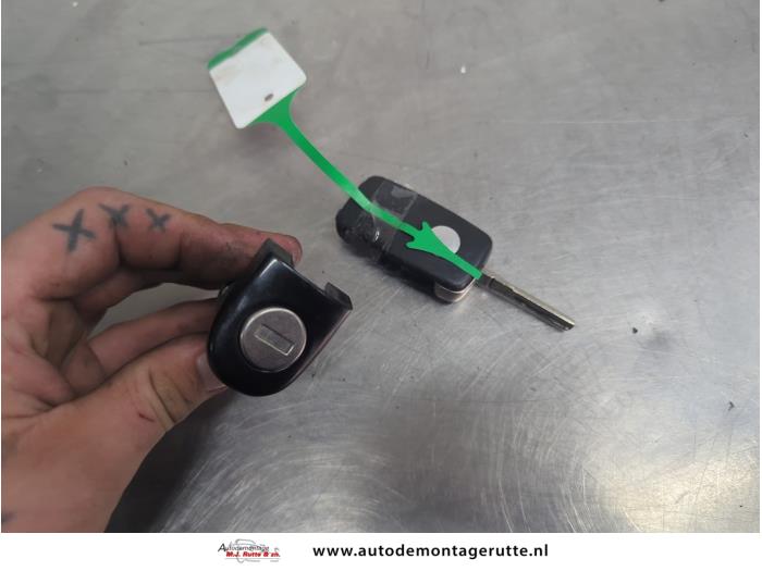 Gebruikte Deurslot Cilinder links Volkswagen Golf O207017