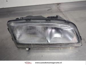 O207028 Gebruikte koplamp rechts Volvo S70