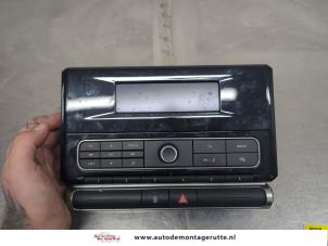 O207040 Gebruikte radiobedienings paneel Citroen C3