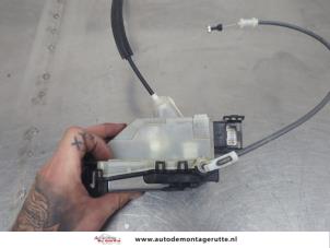 O207062 Gebruikte portierslot mechaniek 4deurs rechts-achter Citroen C3