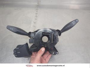 O207101 Gebruikte stuurkolomschakelaar Ford Focus