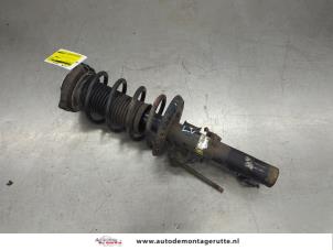O207135 Gebruikte voorpoot links Skoda Fabia