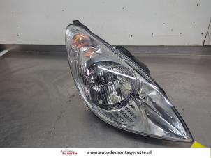 O207155 Gebruikte rechter koplamp Hyundai I20