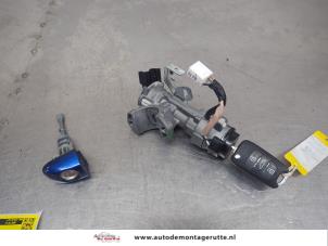 O207161 Gebruikte kontaktslot+sleutel Hyundai I20