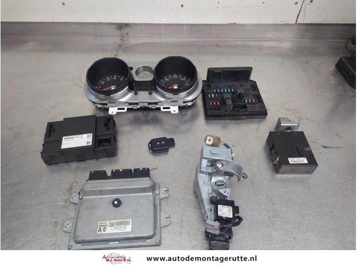 Gebruikte Kontaktslot + computer Nissan Qashqai (J10) 2.0 16V 4x4 Prijs op aanvraag aangeboden door Autodemontage M.J. Rutte B.V.