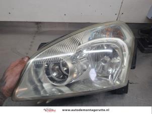 O207192 Gebruikte linker koplamp Nissan Qashqai