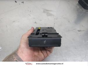 O207195 Gebruikte bekerhouder Audi A2
