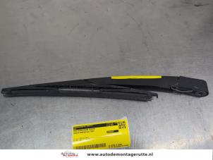 O207202 Gebruikte ruitenwisserarm achter Nissan Qashqai