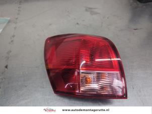 O207211 Gebruikte achterlicht links Nissan Qashqai