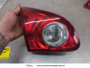 O207213 Gebruikte achterlicht links Nissan Qashqai
