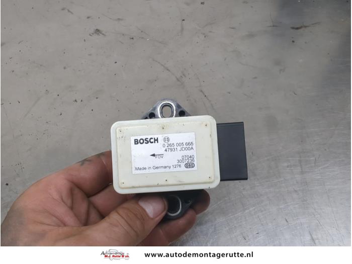 Gebruikte Gier sensor Nissan Qashqai (J10) 2.0 16V 4x4 Prijs op aanvraag aangeboden door Autodemontage M.J. Rutte B.V.