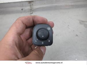 O207221 Gebruikte schakelaar spiegel Volkswagen Golf