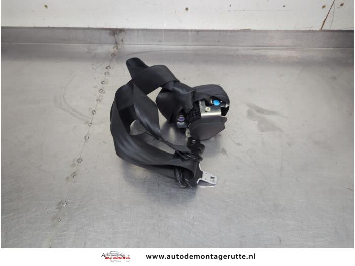 Gebruikte Veiligheidsgordel rechts-voor Nissan Qashqai O207238