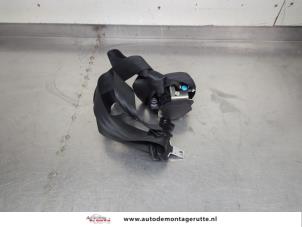 O207238 Gebruikte veiligheidsgordel rechts-voor Nissan Qashqai