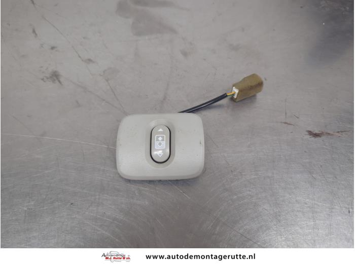 Gebruikte Schuifdak schakelaar Nissan Qashqai O207241