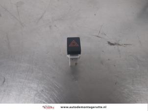 O207244 Gebruikte alarmlicht schakelaar Nissan Qashqai