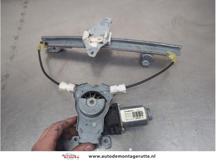 Gebruikte Raammechaniek 4Deurs rechts-achter Nissan Qashqai O207268