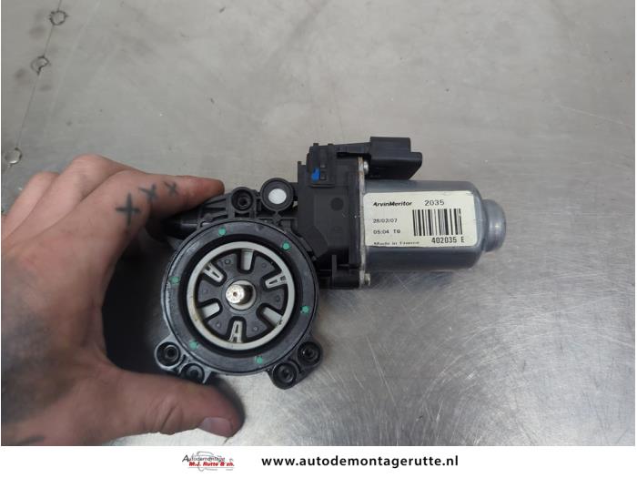 Gebruikte Raammotor Portier Nissan Qashqai O207274