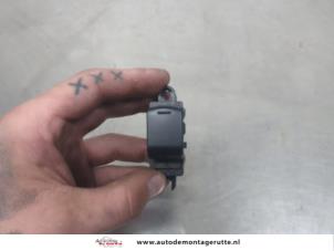 O207279 Gebruikte elektrisch raam schakelaar Nissan Qashqai