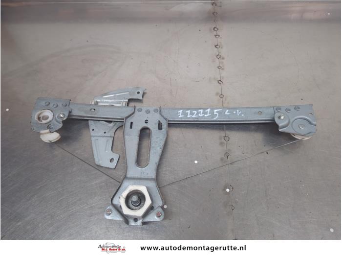 Gebruikte Ruitmechaniek 2Deurs links-voor Toyota Aygo O207300